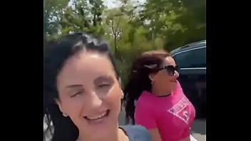 Tem algum lobo mau aí