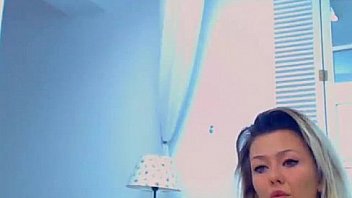 Blue dress blonde hottie chatting up for cyber fun playhotcam