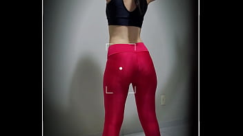 Caught my friend's mom doing pilates — and she didn’t hold back