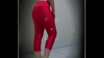 Caught my friend's mom doing pilates — and she didn’t hold back