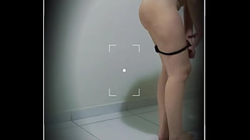 Caught my friend's mom doing pilates — and she didn’t hold back