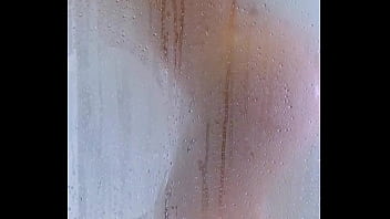 Watch this college booty jiggle in this hot shower tease
