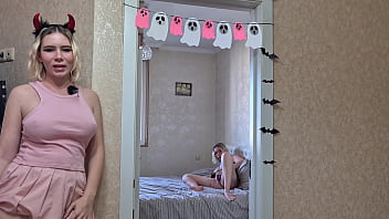 Spying on two lesbian twins – they notice me and keep playing