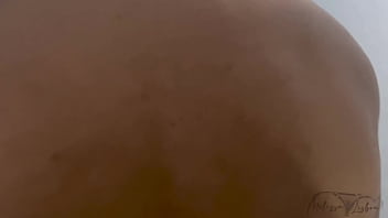 Estava com medo de ser pega no flagra com outro macho pincelando minha buceta até que o corno chegou e adorou o que viu