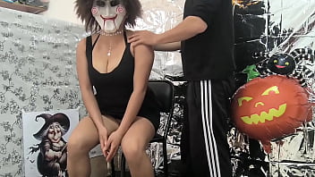 A entidade demoníaca é domada e fodida por um humano corajoso no halloween