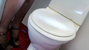 Blonde slutty milf get a big cock from glory hole