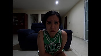 Chica mexicana se pone demasiado cachonda y se masturba antes del gran juego Chica mexicana se pone demasiado cachonda y se masturba antes del gran juego