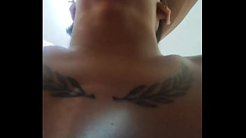 Novinha engole todo leitinho