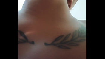 Novinha engole todo leitinho