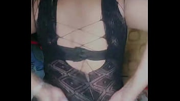 Latina dancing very hot in live