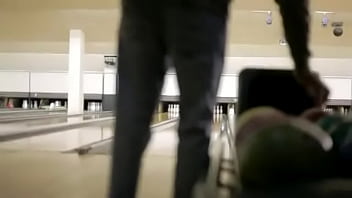 Stars and strikes manchster united go bowling