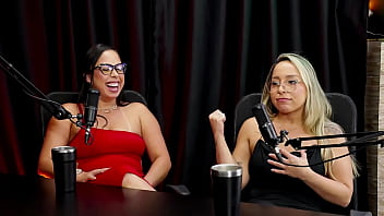 A família sabe se conheceram em collab descobriu gostar também de mulher e gravaram com vários e se assustou com o tamanho do pau aninha e renatinha watch sheer red