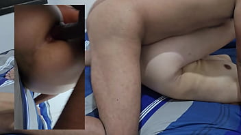 Me cogen el culo en el comedor y en mi cama