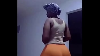 Big black ass twerk