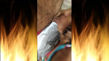 Fez o amigo gozar com um boquete incrível