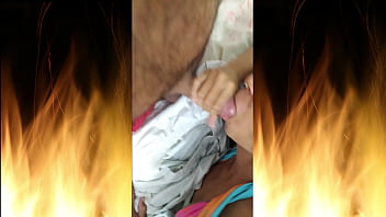 Fez o amigo gozar com um boquete incrível