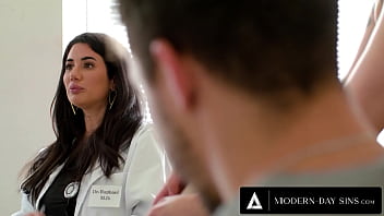 18yo couple has hard sex at the doctor's