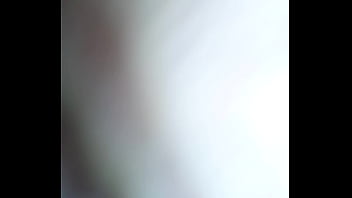 Novinha gemendo gostoso no banheiro