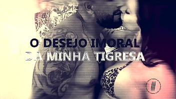 Fazendo o marido da paolla hotwife de corno mais uma vez completo no red