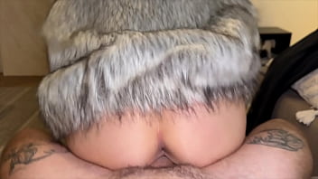 Dog walker came over for a blowjob