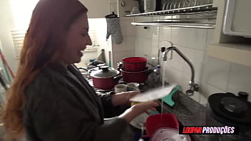 Emme toda deliciosa e natural dando gostoso e recebendo leite no cu emme white lp produções