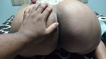 I started feeling a zulu woman with a thick ass