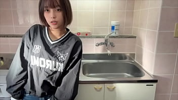 ぴっちぴちのいつも大学に履いて通ってるジーンズでオナニーしました 誰かとsexしたいな