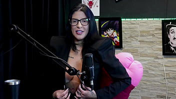 Nunca transou na mesa de sinuca o cliente gostava de um fio terra deu a buceta no avião e chegou a receber 23 buquês de flores mas leticia braga watch sheer red