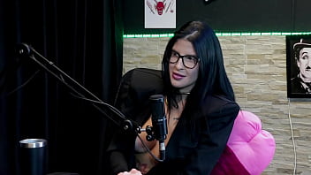 Nunca transou na mesa de sinuca o cliente gostava de um fio terra deu a buceta no avião e chegou a receber 23 buquês de flores mas leticia braga watch sheer red