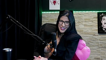 Nunca transou na mesa de sinuca o cliente gostava de um fio terra deu a buceta no avião e chegou a receber 23 buquês de flores mas leticia braga watch sheer red