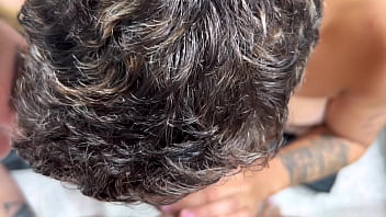 Disse que odei pau e ama buceta mais chupou a pica que uma beleza que chega engasgou na pica grossa e melo toda a pica de porra