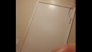 Cam girl gets freaky