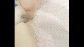 Mi amigo me afeita para y me da cuidado en la panocha para videollamada