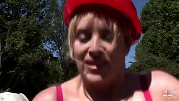 Hot busty chick maggie green