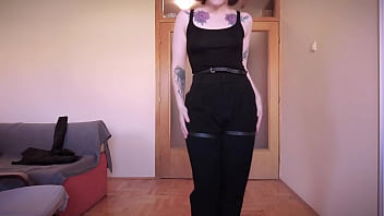 3 ways to wear a leather jacket