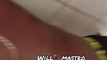 Veio tomar um banho aqui em casa e ganhou foi um banho de porra