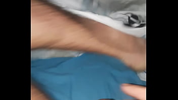 Se branler et montrer son petit cul Se branler et montrer son petit cul