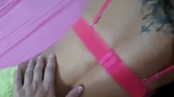 Melhor forma de acordar recebendo carinho no grelão