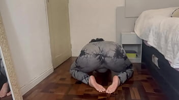 Cutiepiie curvy yoga positions to fart