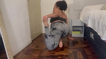 Cutiepiie curvy yoga positions to fart