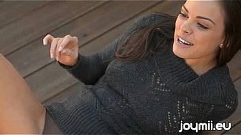 Joymii renee perez masturbates outdoor deck