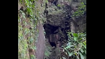Ainda estou impactada com a imponência dessa entrada de caverna ️