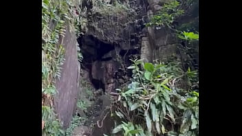 Ainda estou impactada com a imponência dessa entrada de caverna ️