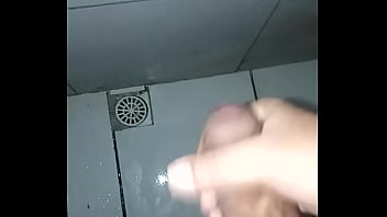 Pensando naquele bucetao dela