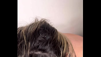 Meu personal da academia ficou com tanto tesão que não aguentou e me fez chupar o pau dele ate eu vomitar engasga na pica grossa sua puta safada chupa essa porra