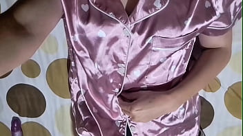 Universitaria me manda un video masturbandose y tocandose sus ricas tetas