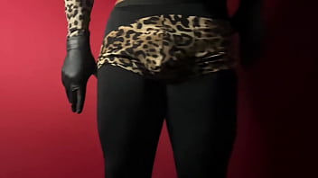 Show de exibição movimentos de strip tease dança sedutora performance de sensualidade e provocação