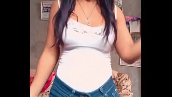 Yaleni teen culona baile en short