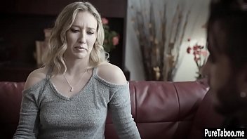 Sexy babe enjoyed a perverted guy