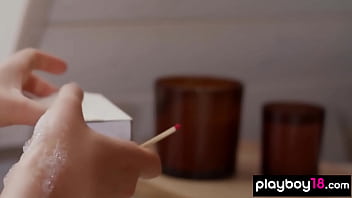 Cute all natural blonde hottie posing nude in the bath